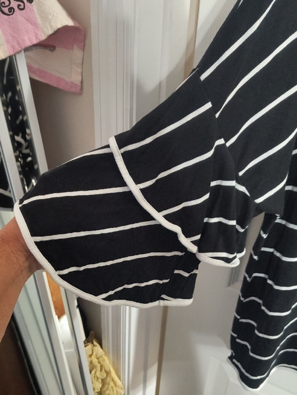 Cable & Gauge Black and White Striped Ruffle Sleeve Tunic - Picture 3 of 6